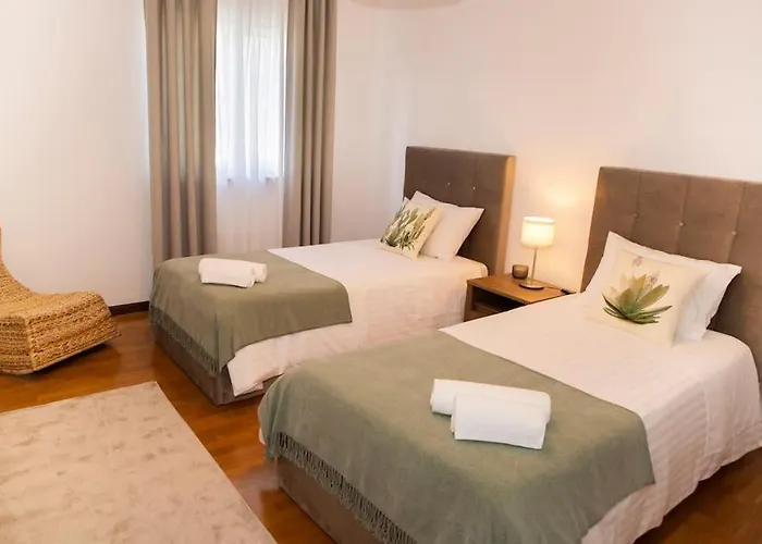 Entrevillas Local, T2 * ארקוס דה ואלדבז